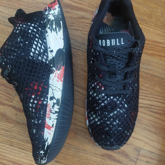 NOBULL Black and Red Mesh Sneakers. ( Bag D) Training Shoes - Picture 2 of 8